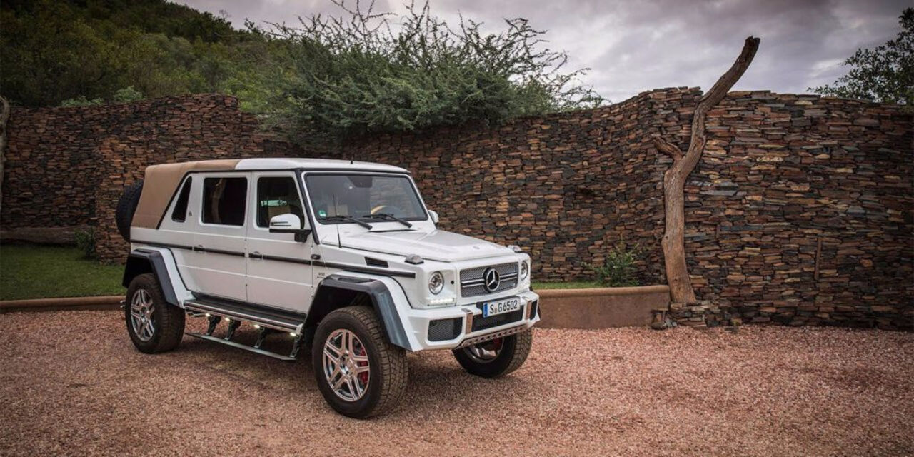 Последний вседорожный автомобиль Mercedes-Maybach G650 Laundaulet продан за 1,2 млн евро