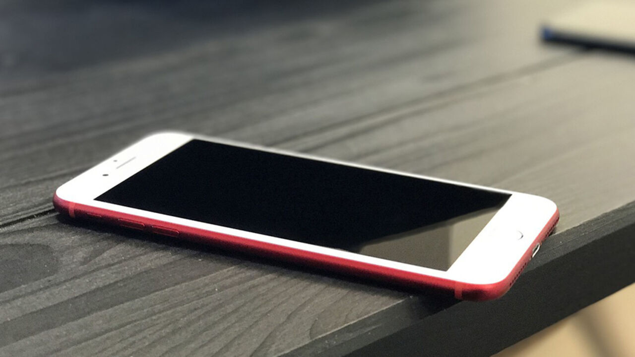 IPhone может пропасть с прилавков