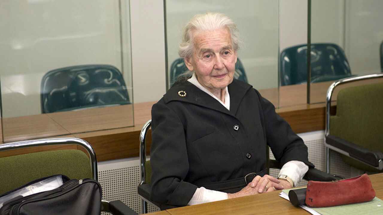В Германии 88-летняя женщина получила полгода тюрьмы за отрицание Холокоста В Германии 88-летняя женщина получила полгода тюрьмы за отрицание Холокоста