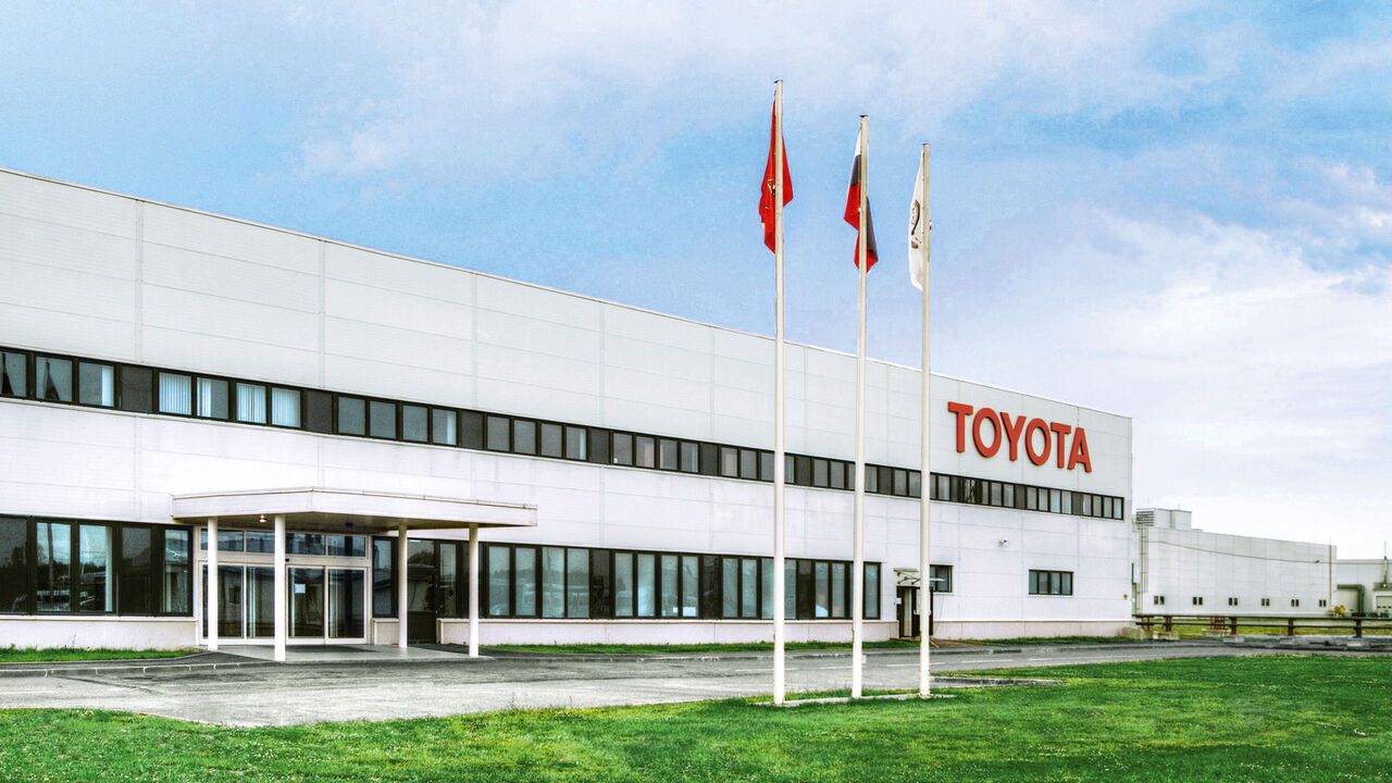Toyota отзывает около 1,5 млн машин по всему миру