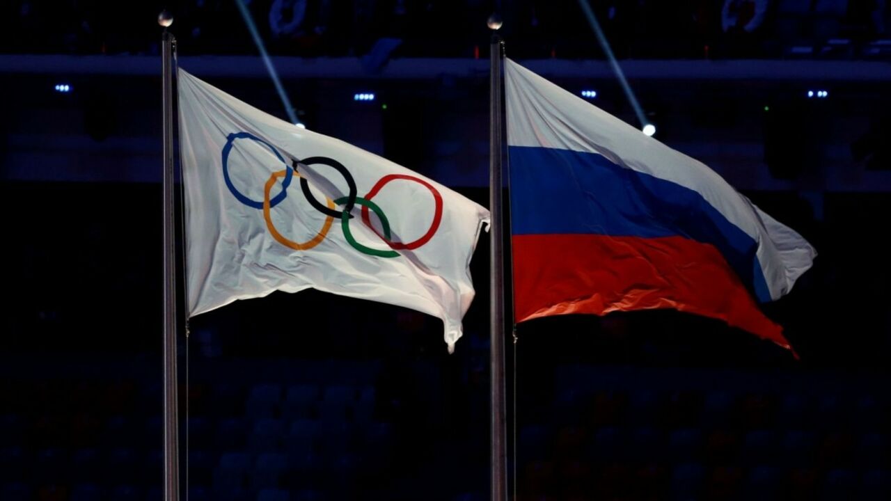 В одном из отелей в Олимпийской деревне в Рио неизвестные сорвали российские флаги