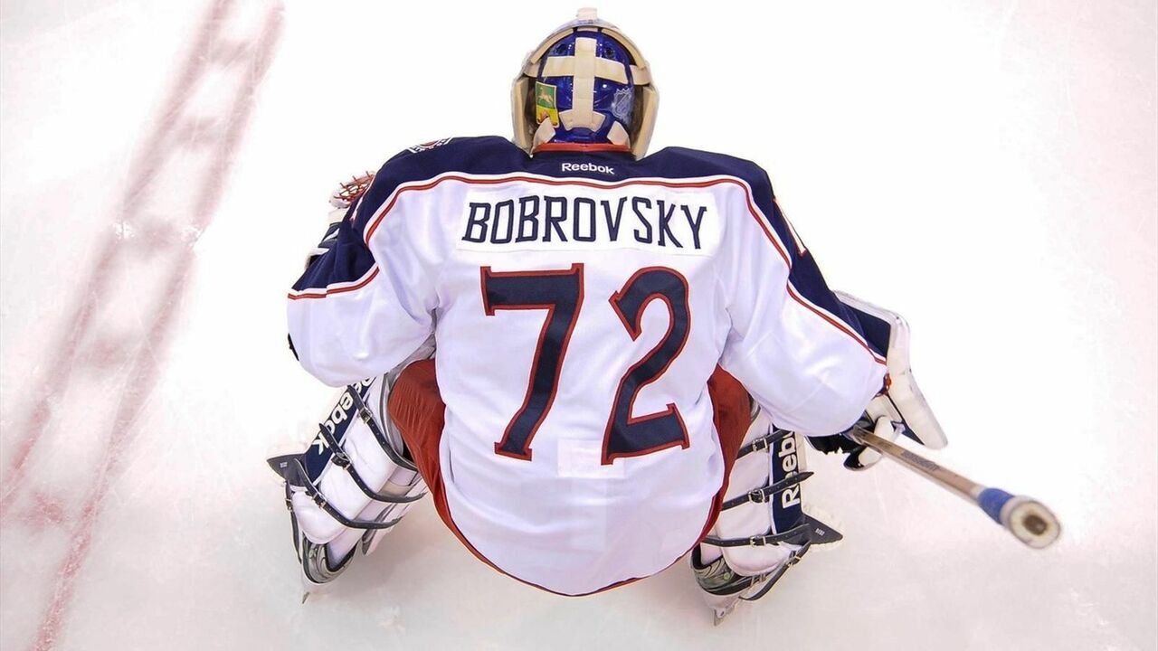 Бобровский номинирован на приз лучшему вратарю НХЛ