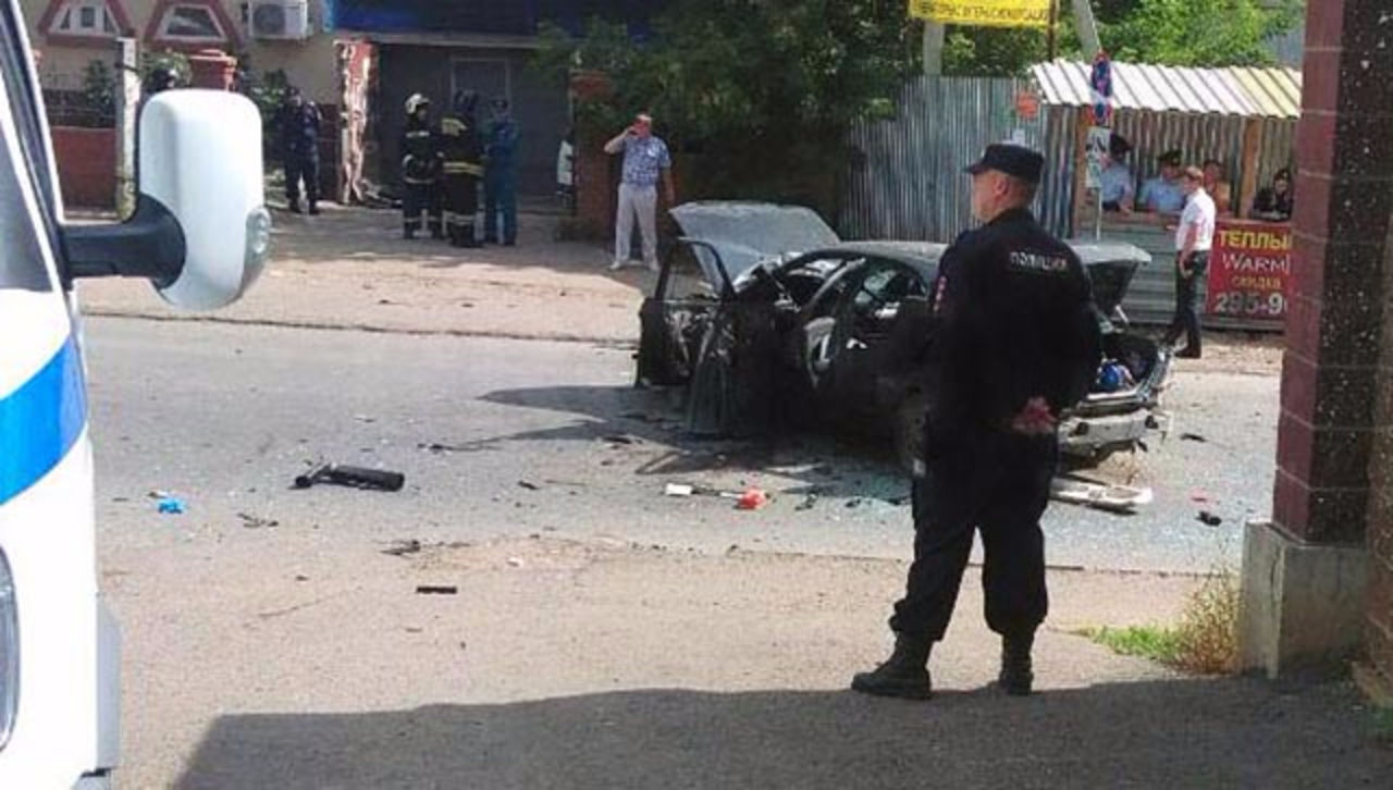 Бомба сработала в припаркованной машине в Уфе, ранен один человек