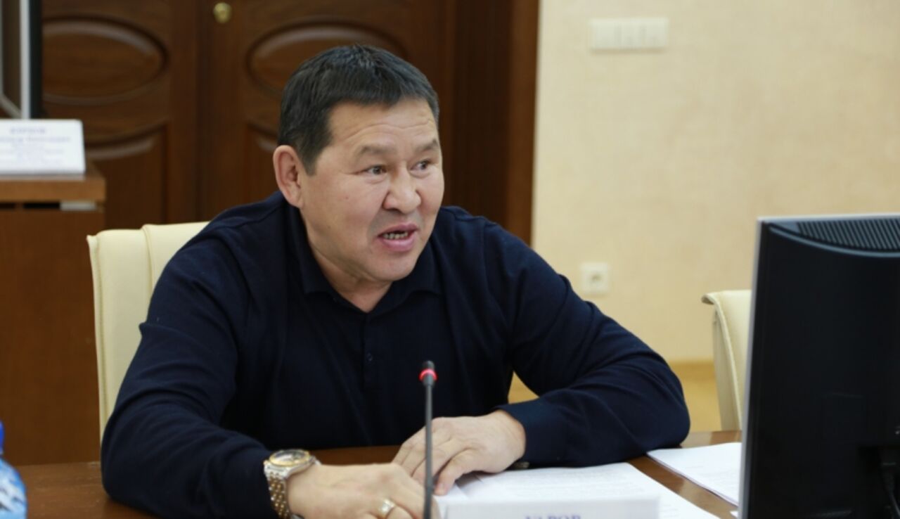 Депутат якутского парламента от партии'Справедливая Россия Николай Румянцев сбил трех пешеходов в районе поселка Тулагино под Якутском