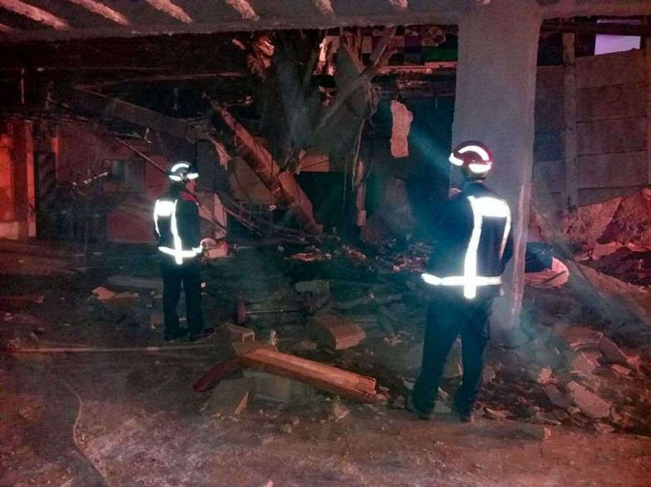 Во время вечеринки в гей-клубе на Тенерифе рухнул танцпол Во время вечеринки в гей-клубе на Тенерифе рухнул танцпол