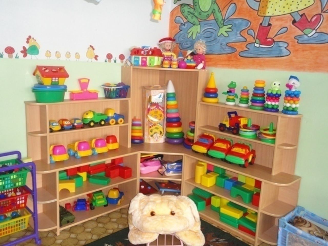 Детские игрушки в детском саду