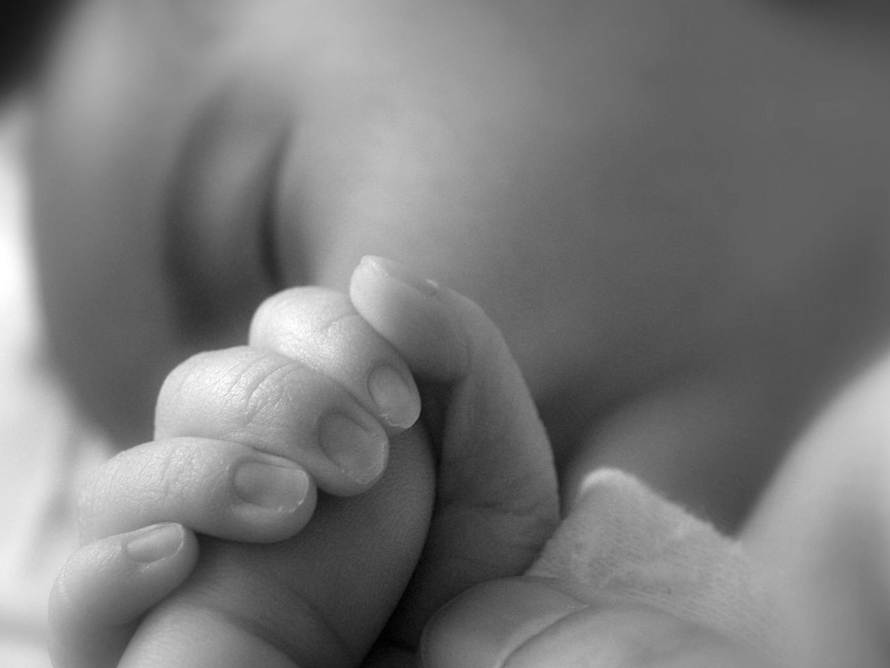 В Омской области в результате домашних родов скончался младенец. Об этом сообщила