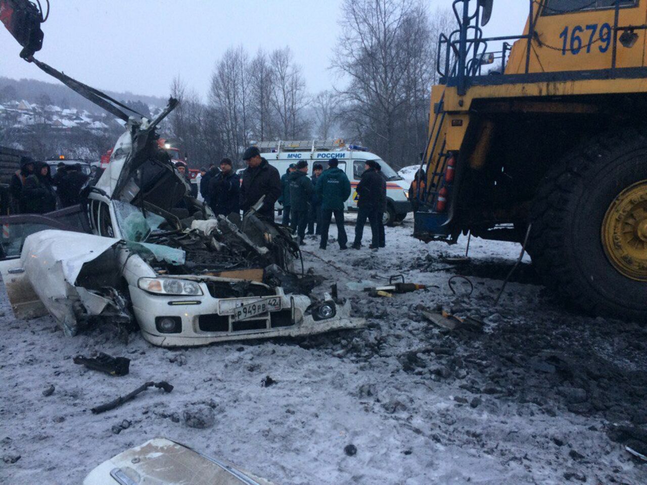 Два человека погибли в ДТП иномарки Ниссан и БелАЗа в Новокузнецке Два человека погибли в ДТП иномарки Ниссан и БелАЗа в Новокузнецке
