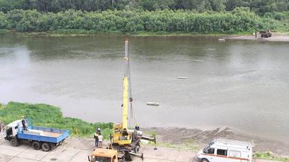 В Кемерове начали монтаж понтонного моста через Томь