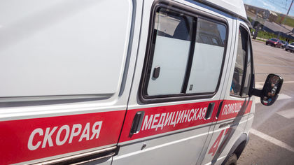 В Новокузнецке ребёнок выпал из окна второго этажа 