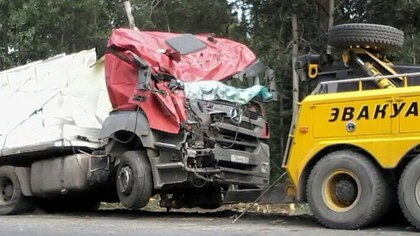 В Кемеровской области в ДТП попала фура Mercedes-Benz