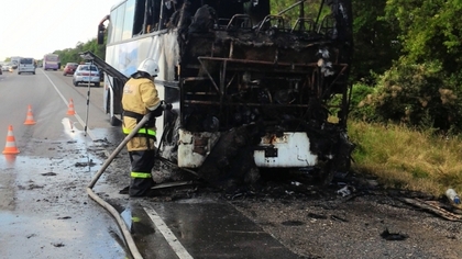 В Крыму загорелся пассажирский автобус 