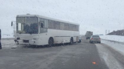 В Кузбассе в ДТП с автобусом погиб пассажир Chevrolet Lanos 