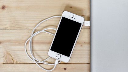 Apple выпустит неразряжающийся iPhone 8