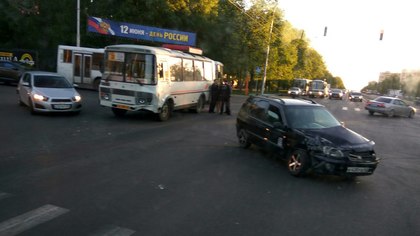 В Кемерове маршрутка столкнулась с иномаркой