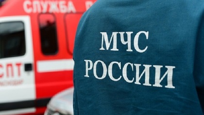 В Новокузнецке ночью сгорели внедорожник и автобус 