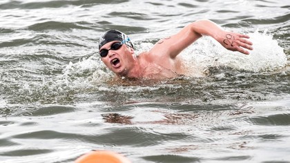Кузбассовец опередил двух российских олимпийцев на соревнованиях по плаванию на открытой воде
