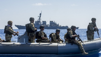 Американцы открыли огонь в сторону корабля ВМС Ирана в Персидском заливе
