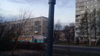 Стало известно, кто сломал фонарь на бульваре Строителей в Кемерове