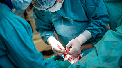 Кузбасские хирурги освоили инновационный метод лечения