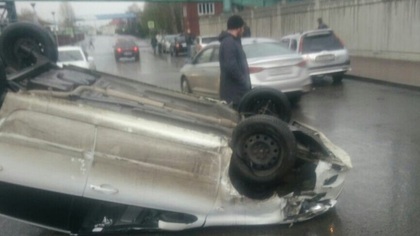 Два автомобиля перевернулись в ДТП в Кузбассе