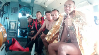 Туристов, дрейфовавших 18 часов в открытом море, спасли в Геленджике