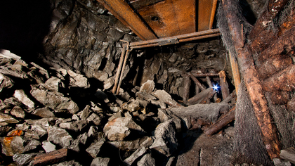 Шахтер погиб при обрушении на руднике в Алтайском крае