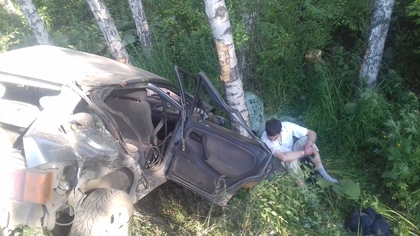 Автомобиль превратился в груду металла на дороге в Новокузнецке