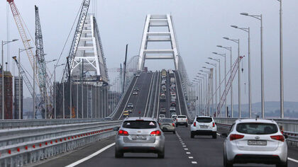 На Крымском мосту установили новый рекорд трафика