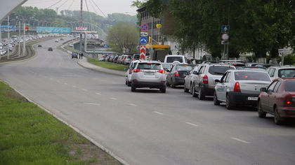 Кемеровчане предупредили о пробке в 7 км на въезде в Кемерово