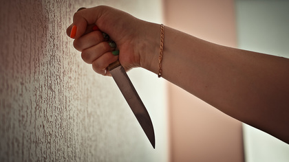 Новокузнечанка ударила ножом мужа из-за крабовых палочек