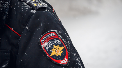 Уборщица из Прокопьевска закопала выручку магазина в снег 