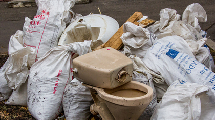 Завалы мусора в Мысках возмутили гостей города