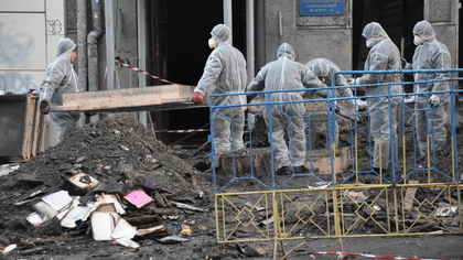 Спасатели извлекли еще четыре тела из-под завалов сгоревшего колледжа в Одессе