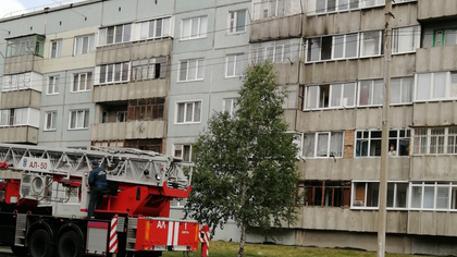 Квартира загорелась в пятиэтажном доме в Юрге
