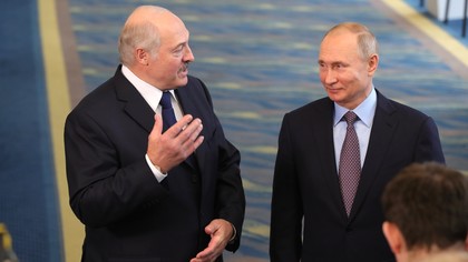 Лукашенко заявил о намерении обсудить с Путиным вмешательство в белорусские выборы