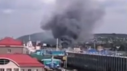 Крупный пожар произошел рядом с вокзалом в Новокузнецке