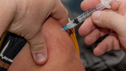 Российские регионы начнут получать вакцину от гриппа в августе 2020 года