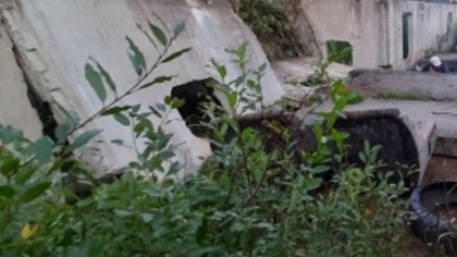 Бетонная плита насмерть придавила девочку в Костромской области