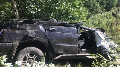 Вылетел наружу: водитель внедорожника погиб в Новокузнецке