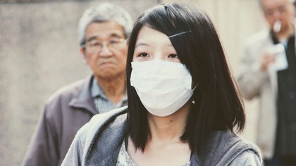 Китайские власти разрешили жителям столицы ходить без масок