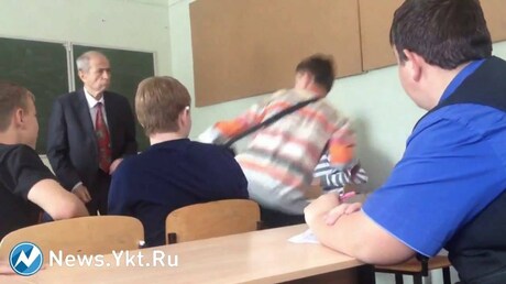 В Якутии студенты вступились за атакованного их одногруппником преподавателя