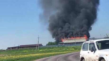В Кузбассе сгорели два легковых автомобиля