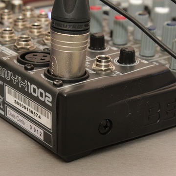 Продам Микшерный пульт Behringer Xenyx 1002, Кемерово (3 000 руб.)