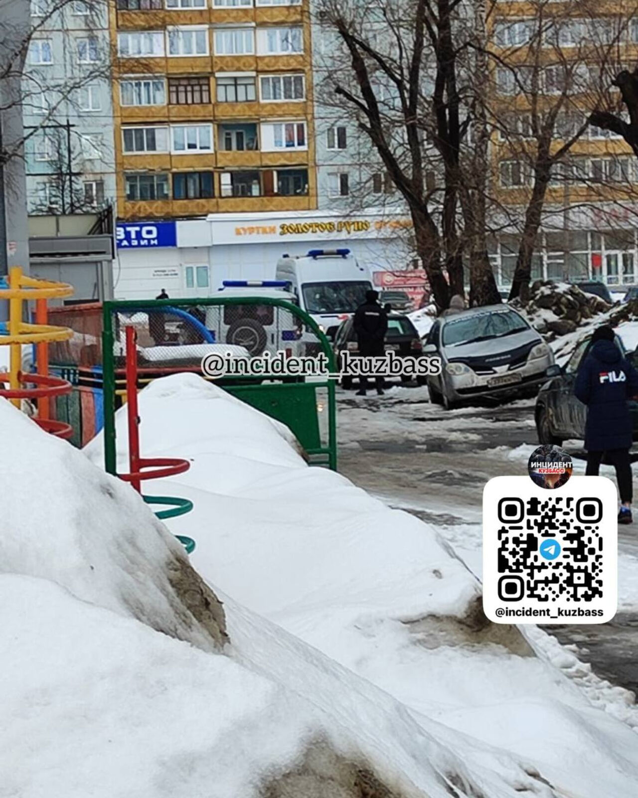 прорвало трубу на ленинском проспекте