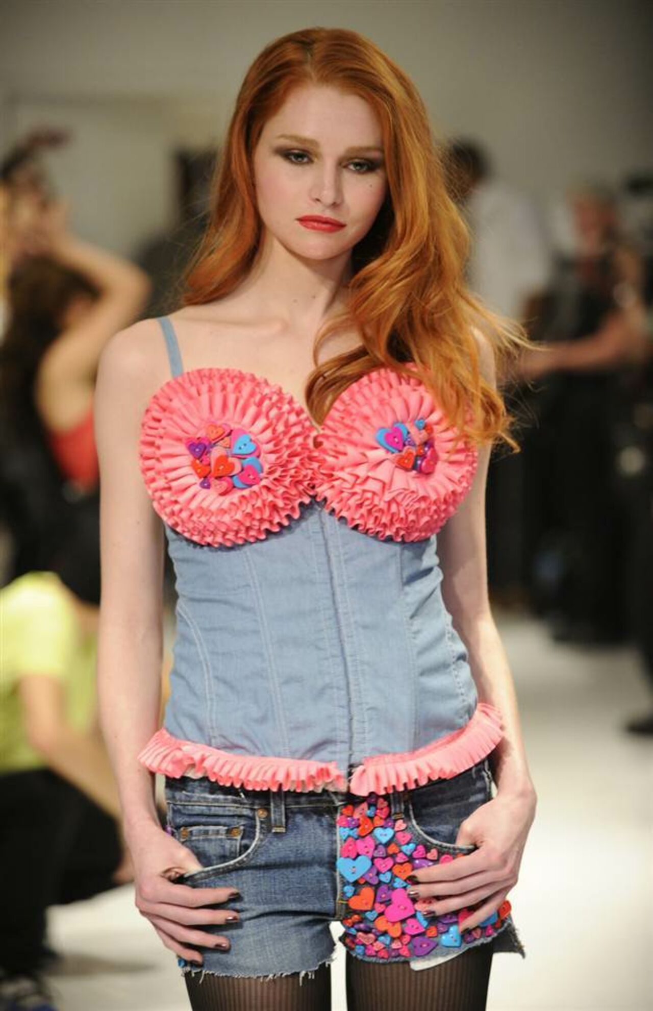 Странная одежда для девушек. Топ странных. Необычные платья. Неординарные прически. Необычные способности людей.