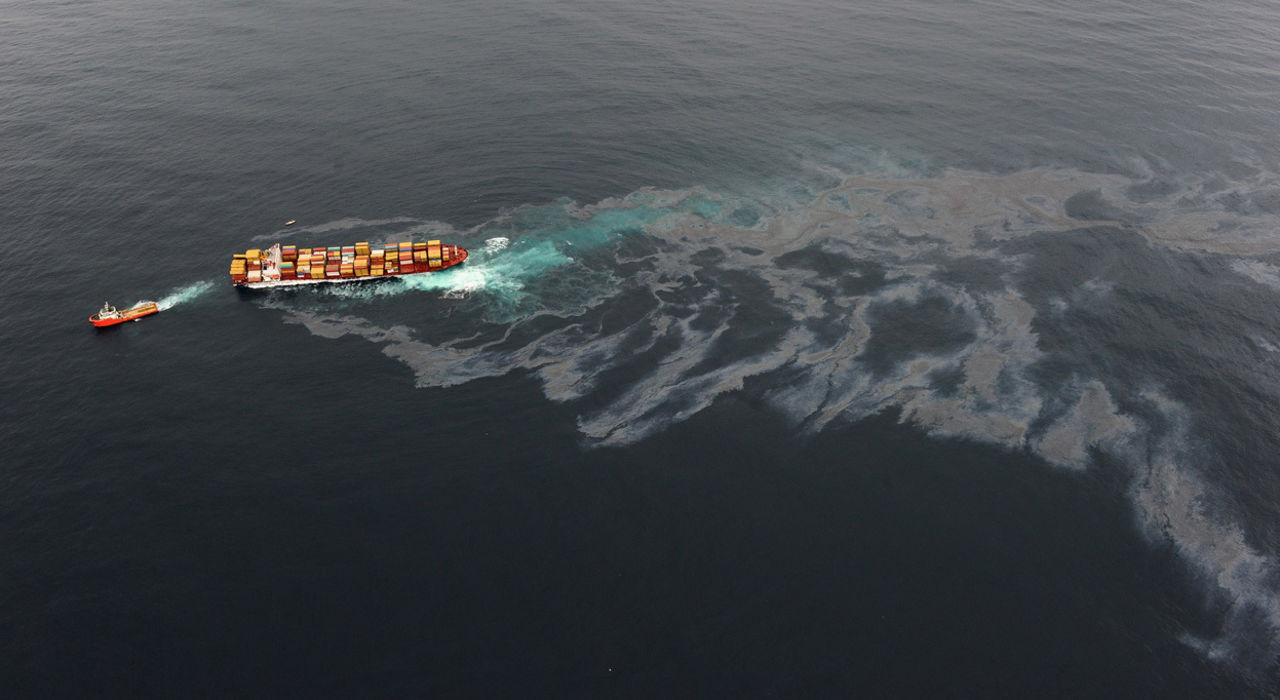 Океан 3 судно. Танкер Эксон Вальдез катастрофа. Авария нефтяного танкера Эксон. Крушение танкера разлив нефти. Разлив нефти Exxon Valdez.