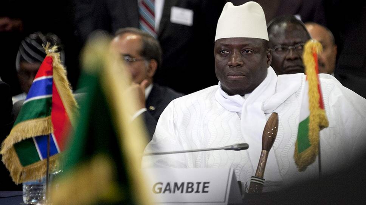 Бывший президент Гамбии Яйя Джамме сбежал из страны вместе с 11,4 млн долларов составляющими бюджет государства