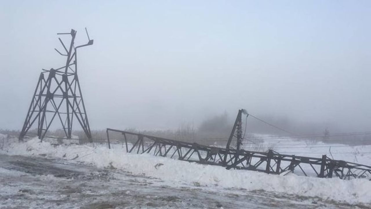 Электроэнергия анжеро судженск. Упавшая опора ЛЭП Анжеро-Судженск. Опоры ЛЭП. Высоковольтные столбы. Упавшие опоры ЛЭП.