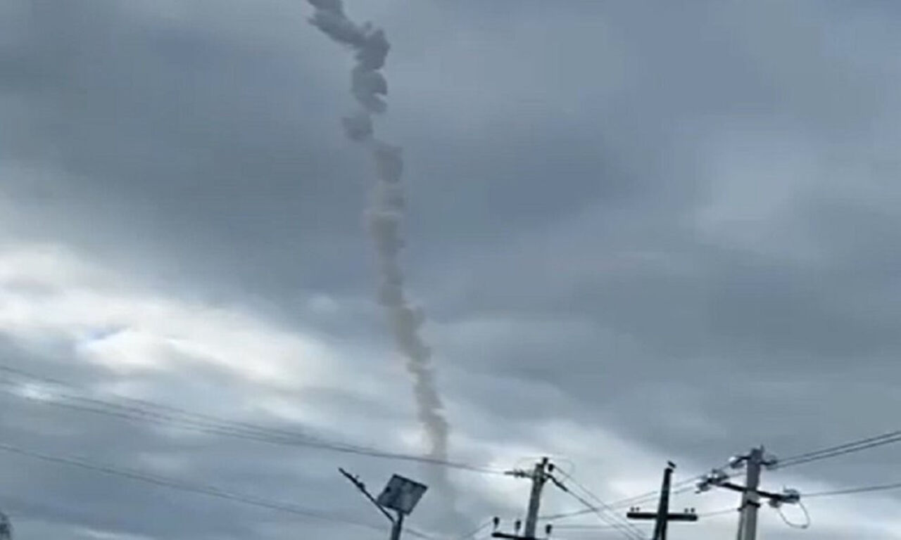 Ракеты над ростовом сегодня. Ракеты над ростовом сегодня. В небе над ростовом зафиксировали огненную луну. Нло над ростовом. Ракеты над ростовом сегодня.